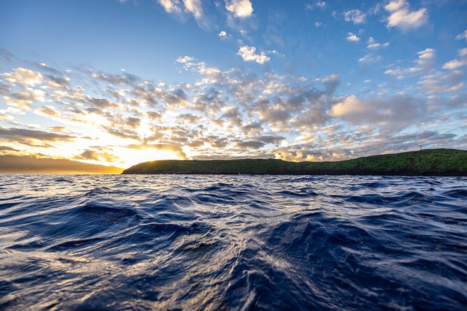 2-Tank Dive Featuring the Molokini Crater - Getting ready before you show up: the paperwork that controls boarding