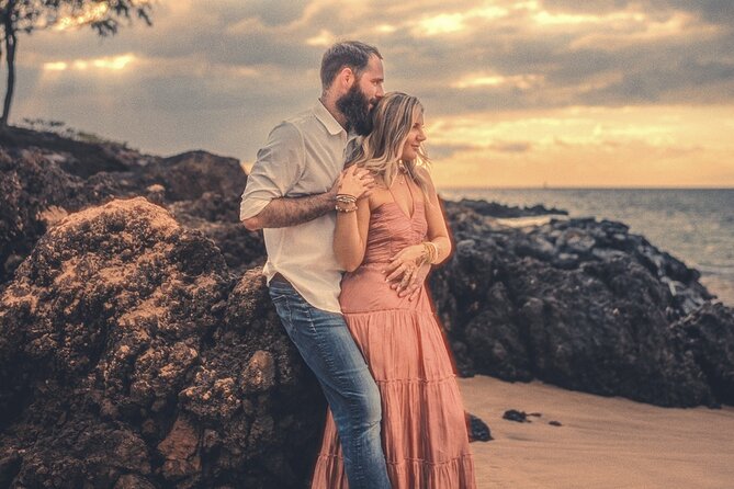 A Romantic Photoshoot for 2 in Maui - Your 1-hour session: posing help without awkwardness