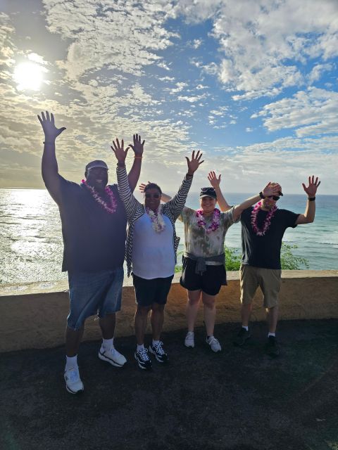 Amazing Circle Island Tour - North Shore Variety: Treasure Store, Macadamia Farm, and the Jurassic Park Coast