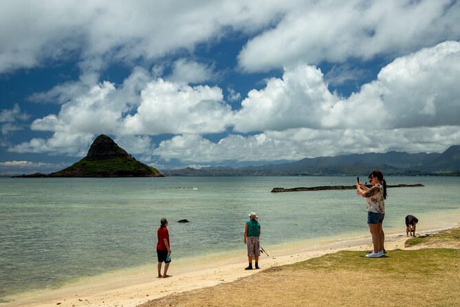 Best Of Oahu: Grand Circle Island Small Group Tour From Waikiki - Waikiki pickup and the ride you’ll actually want