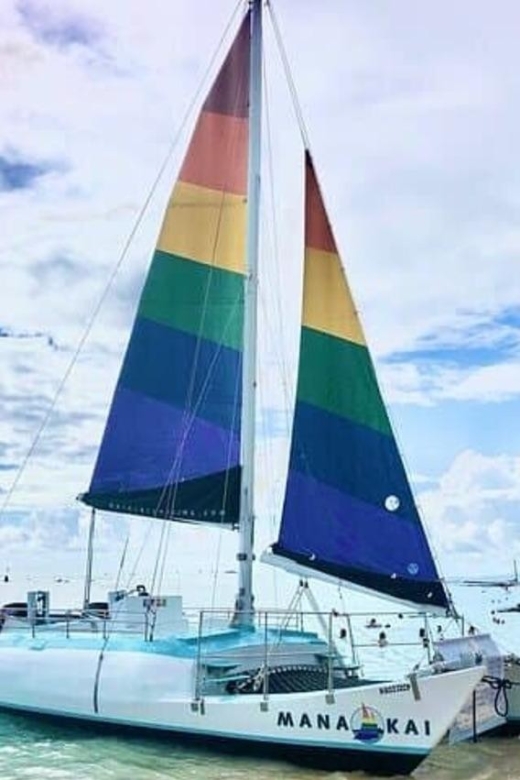 Board from Waikiki Beach: Friday Night Fireworks sail - What You’ll See: Moonlight Over Waikiki, Then Fireworks From the Water