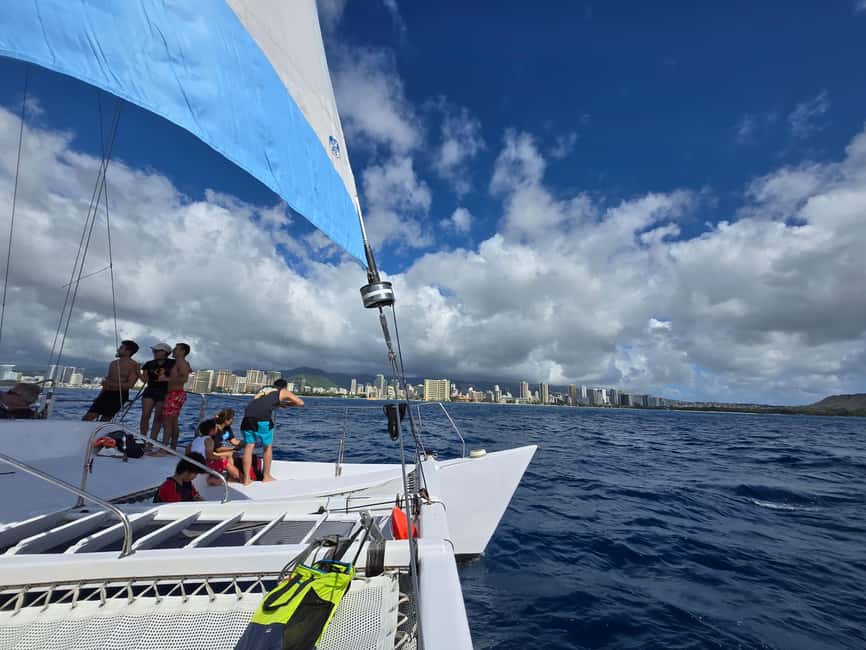BYOB Weekend Sightseeing Sail towards Diamond Head - A one-hour BYOB sail that actually fits real schedules