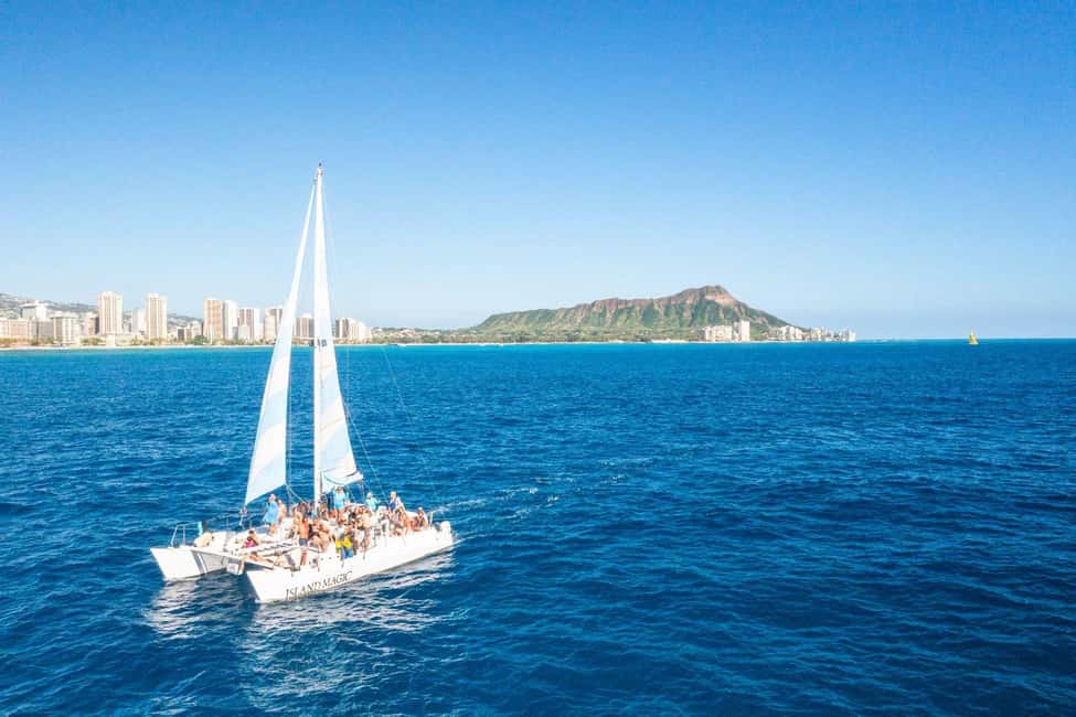 BYOB Weekend Sightseeing Sail towards Diamond Head - Waikiki sailing and the route toward Turtle Canyon