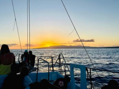 BYOB Weekend Sightseeing Sail towards Diamond Head - Meeting at Prince Waikiki: where Island Magic is waiting