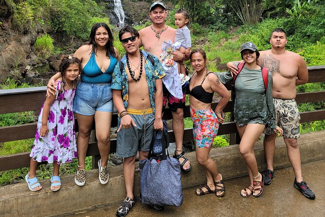 Byodo Temple and Waimea Botanical Garden Tour - Halona Blowhole: Fast Photos, Big Ocean Energy