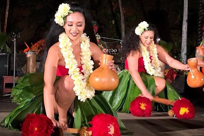 Chief's Luau Admission Including Transfers - The lei greeting and feast: start-to-finish flow