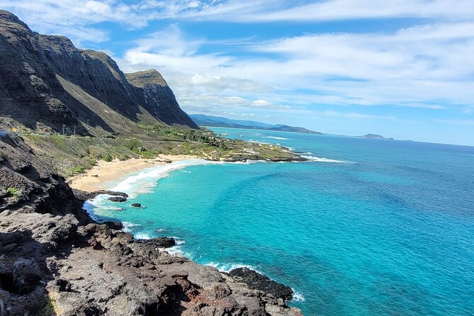 Circle Island 8hr Private Small Group Tour - Haleiwa and Waimea Bay: small-town surf roots to big-wave views