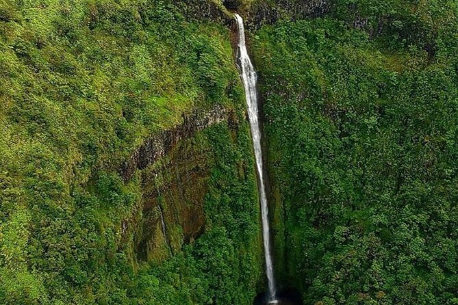 Complete Island 60-Minute Helicopter Tour - West Maui Mountains and the Wall of Tears