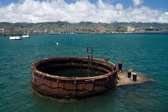 Complete Pearl Harbor Experience Tour Departing Maui - USS Missouri Deck Tour and Battleship Time: The Big Ship Experience, Done Right