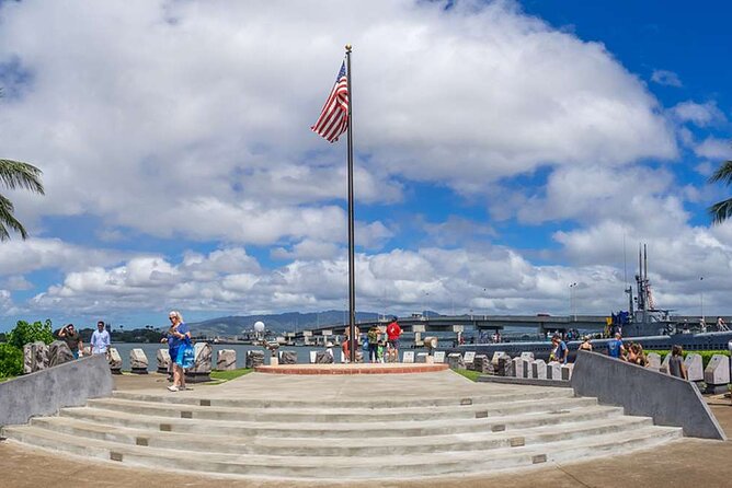 Deluxe Pearl Harbor USS Arizona Memorial and Honolulu City Tour - Small Group, Big Difference: Pickups and Pace