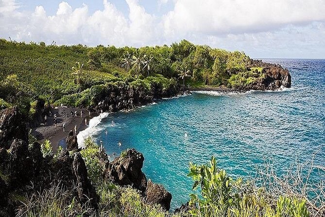 Deluxe Road to Hana Rainforest and Waterfall Experience from Maui - Kaumahina State Wayside Park: the rest stop with views and real bathrooms