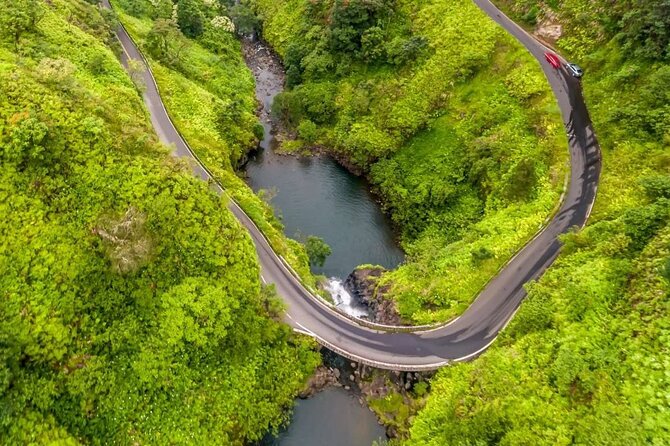 Famous Road to Hana Waterfalls, Black Sand Beach & Lunch - Wai’anapanapa State Park: black sand beach with about an hour
