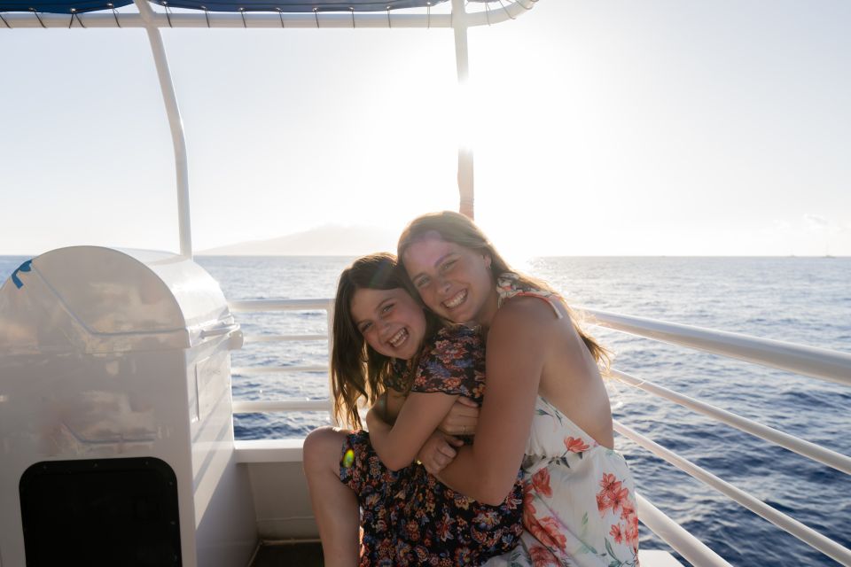 From Ma'alaea: Sunset Dinner Cruise Aboard the Quicksilver - Drinks, music, and the evening vibe on deck