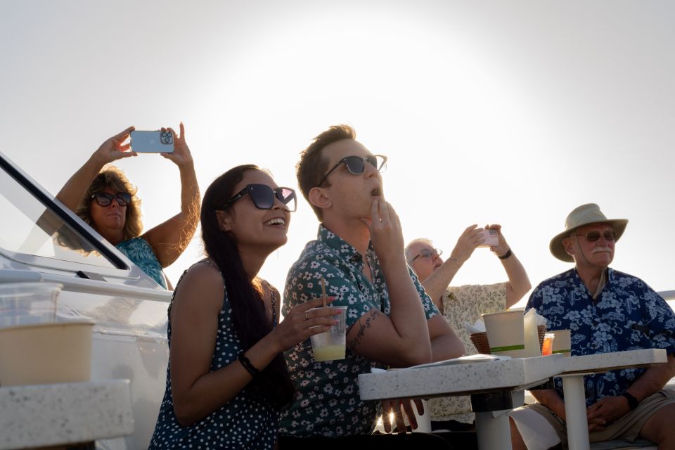 From Ma'alaea: Sunset Dinner Cruise Aboard the Quicksilver - Who should book this Quicksilver sunset dinner cruise
