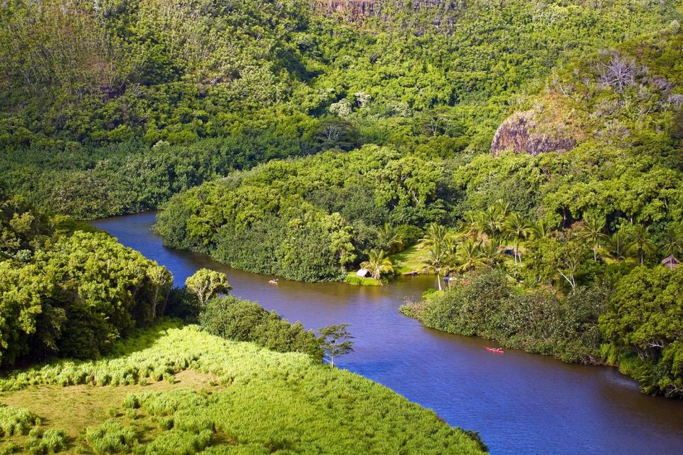 From Oahu: Kauai Highlights & Movie Sites - Hanalei Town: lunch on your own plus Lydgate Chocolate tasting