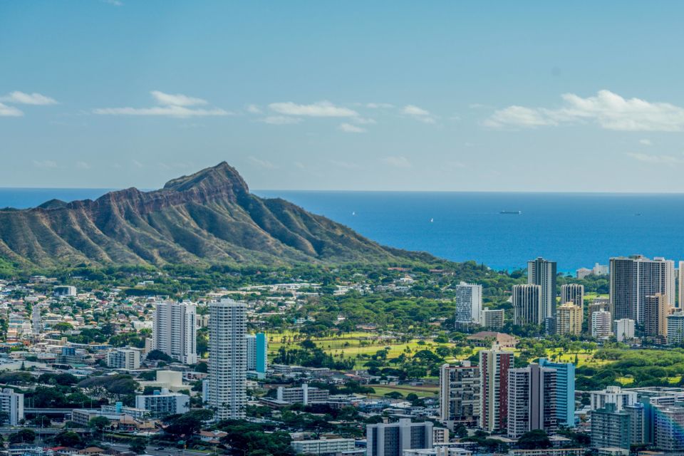 From Waikiki: Best of Oahu Photo Tour with Pickup - Nuuanu Pali and the Ko’olau view that frames the whole island