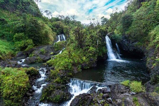 Full Day Private Maui Waterfall, Beach & Hana Tour - Private group on the Road to Hana: what you gain with up to 3