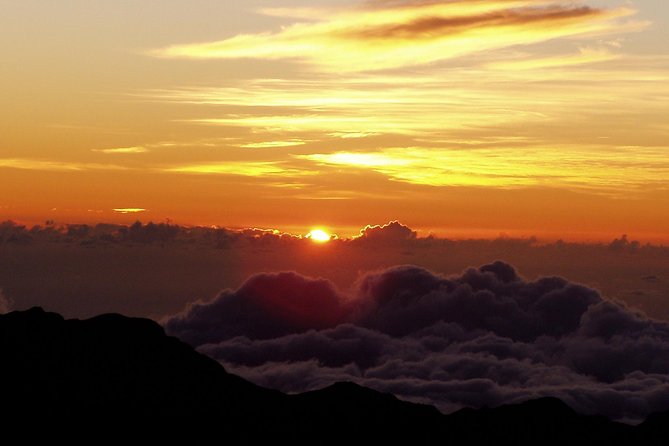 Haleakala National Park with Breakfast and South Side Pickup - Why Haleakala sunrise means you set alarms, then stop complaining