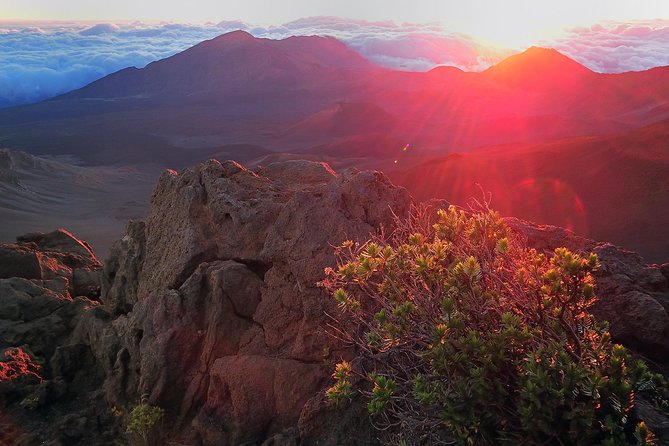 Haleakala Sunrise Tour with Breakfast and West Side Pickup - Why Haleakalā Sunrise Feels Different When You’re Guided