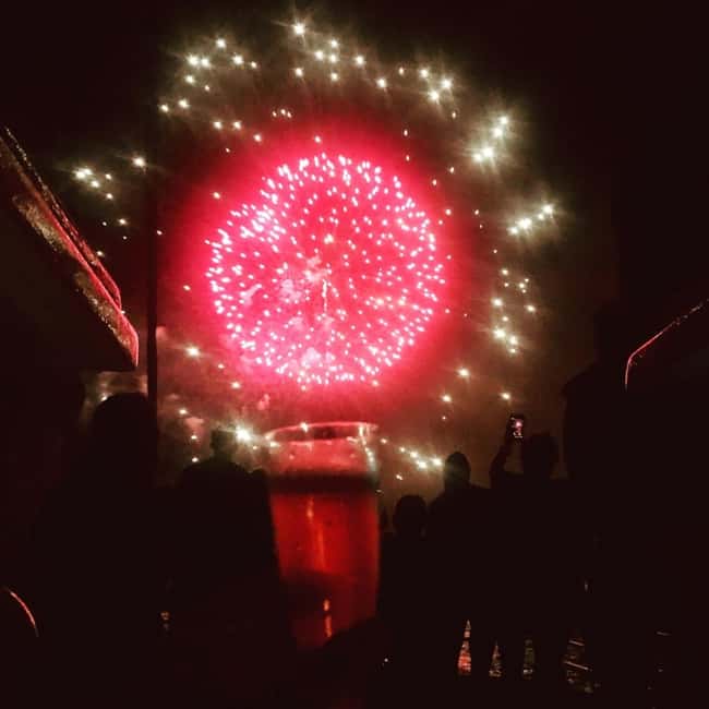 Honolulu: 1-Hour Friday Night Fireworks Cruise with Drinks - What You Get on Board: Unlimited Mai Tais, Beer, Cocktails, and Non-Alcohol Drinks