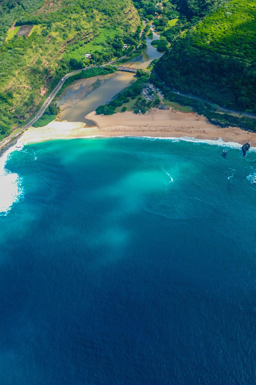 Honolulu: Blue Skies of Oahu Helicopter Tour - Hanauma Bay, Waimanalo Beach, and Chinaman’s Hat in one sweep