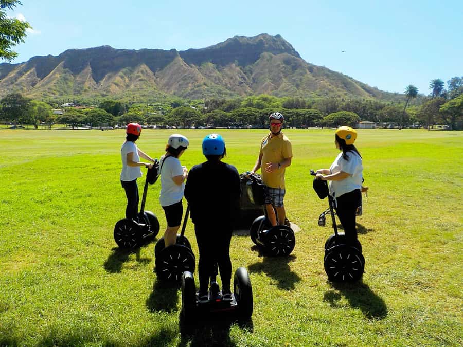 Honolulu: Diamond Head Segway Tour - War Memorial and Coconut Avenue: history you can actually see
