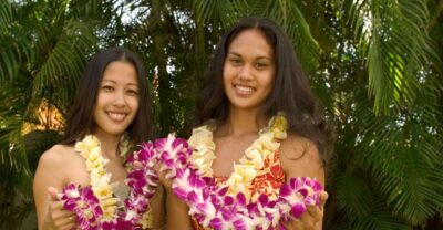 Honolulu Honeymoon Airport Lei Greeting - Flight Delays and Arrival Confusion: The Reality at HNL