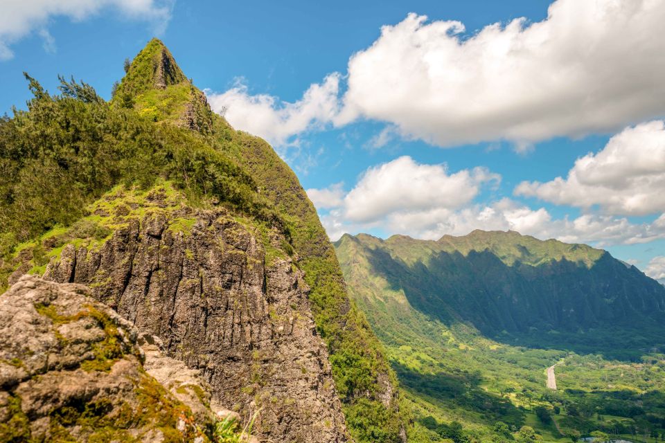 Honolulu: Oahu Island Full-Day Guided Tour by Bus with Lunch - Waimea Valley: easy hiking, waterfall swimming, and a calmer pace