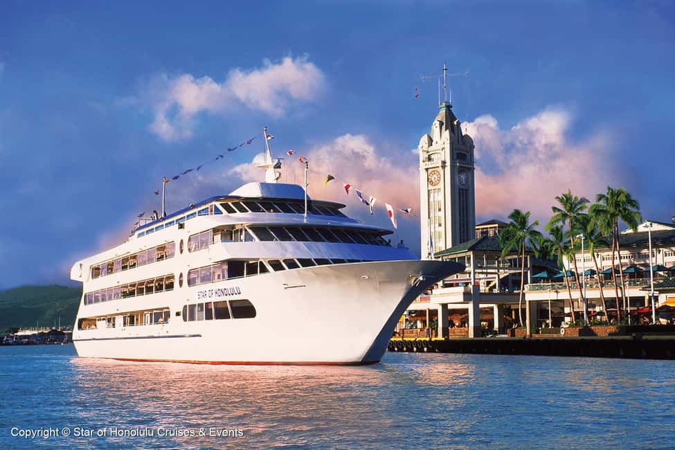 Honolulu: Pacific Star Sunset Buffet and Show - Sailing past Ala Moana and Waikiki: easy sightseeing without planning