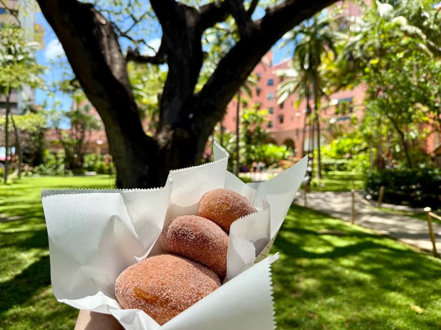 Honolulu: Waikiki Food Tour with Local Guide - Poke bowls and a Japanese treat with a Hawaiian twist