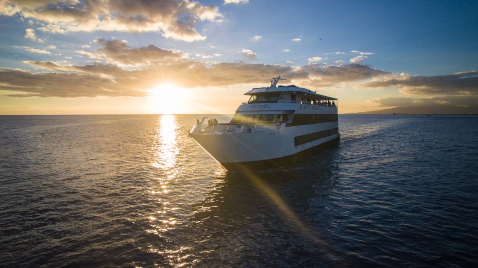 Honolulu: Waikiki Sunset and Cocktail Cruise - Majestic by Atlantis Cruises: where the sunset evening starts