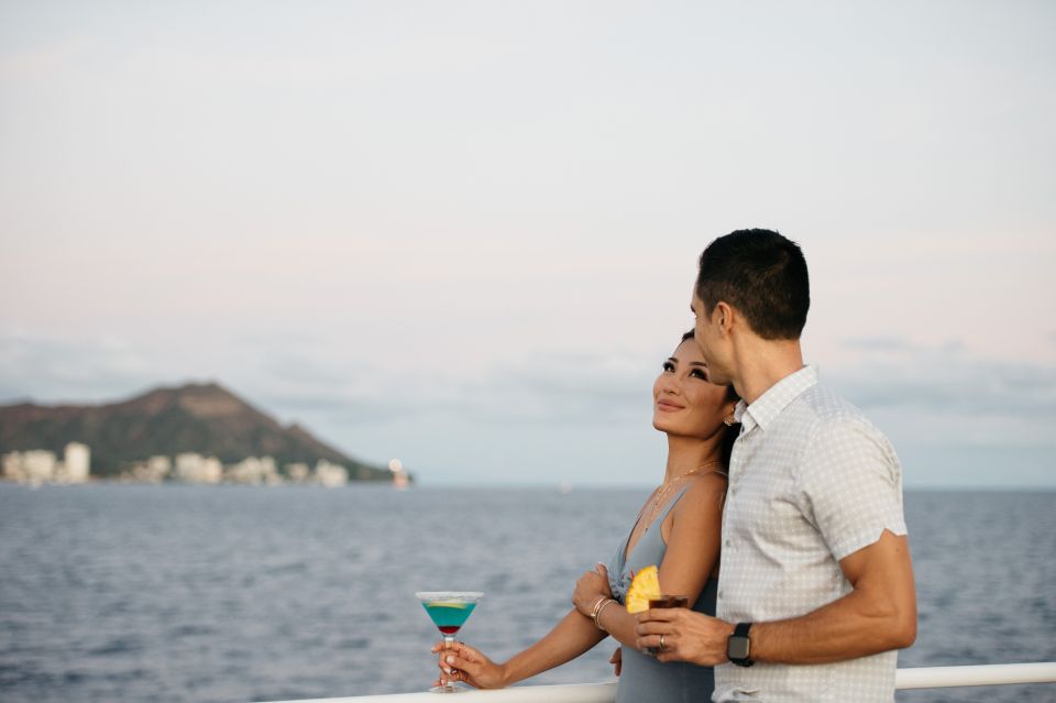 Honolulu: Waikiki Sunset and Cocktail Cruise - Practical tips for getting the best sunset experience