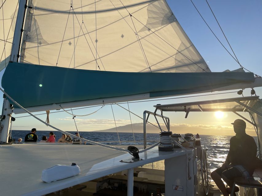 Kaanapali: Sunset Dinner Catamaran Cruise With Drinks - Motion, comfort, and the real rhythm of 150 minutes