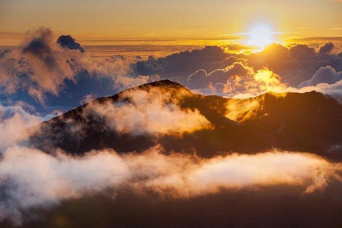 Maui Adventure Bundle: 6 Epic Audio Driving Tours, Including Road to Hana - Day 4: Haleakala crater area with trails you should respect