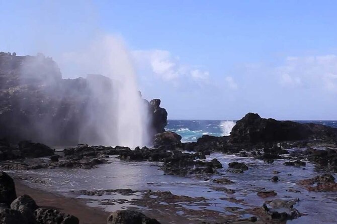 Maui Coast Slingshot Tour from Kihei - Iao Valley State Monument: Iao Needle and the walking breaks