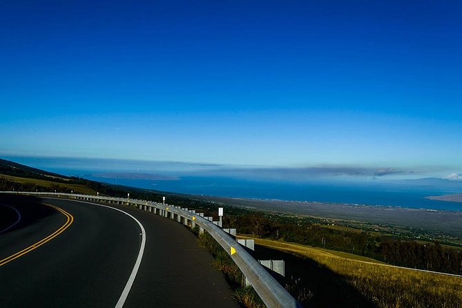 Maui Haleakala Self Paced Downhill Bike Tour with Mountain Riders - Start at Baldwin Ave: how the morning flows in Paia