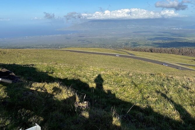 Maui Haleakala Sunrise Downhill Bike Tour with Mountain Riders Rated #1 - Makawao town stop: a needed breather after gravity does its job