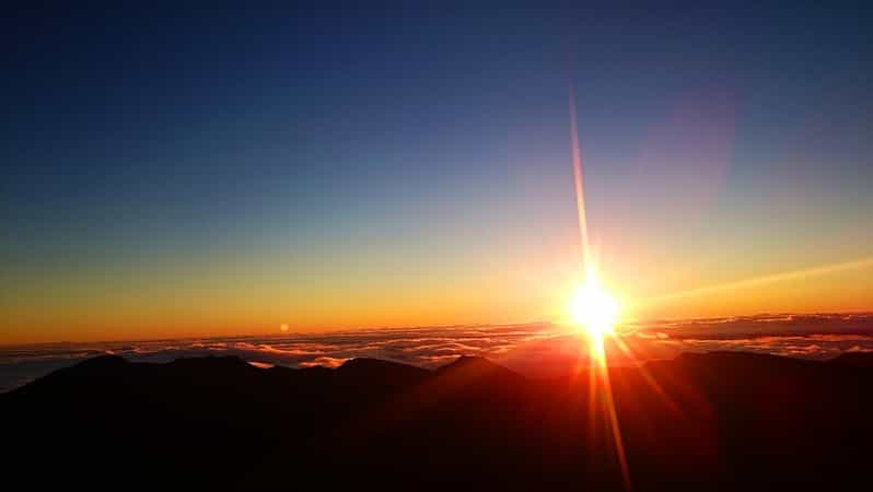 Maui: Haleakala Sunrise Tour with Pick-up - Getting to Haleakalā Sunrise: Early Timing and Real Cold