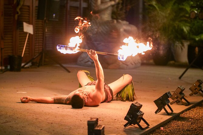 Maui Hula Show: Hula and Fire Dancing at South Maui Gardens - Fire knife finale: the moment most people remember