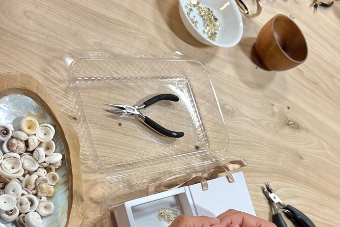 Maui Jewelry Making Class with Puka Shells and Pearls - Why This Keepsake Feels Personal (Not Mass-Made)