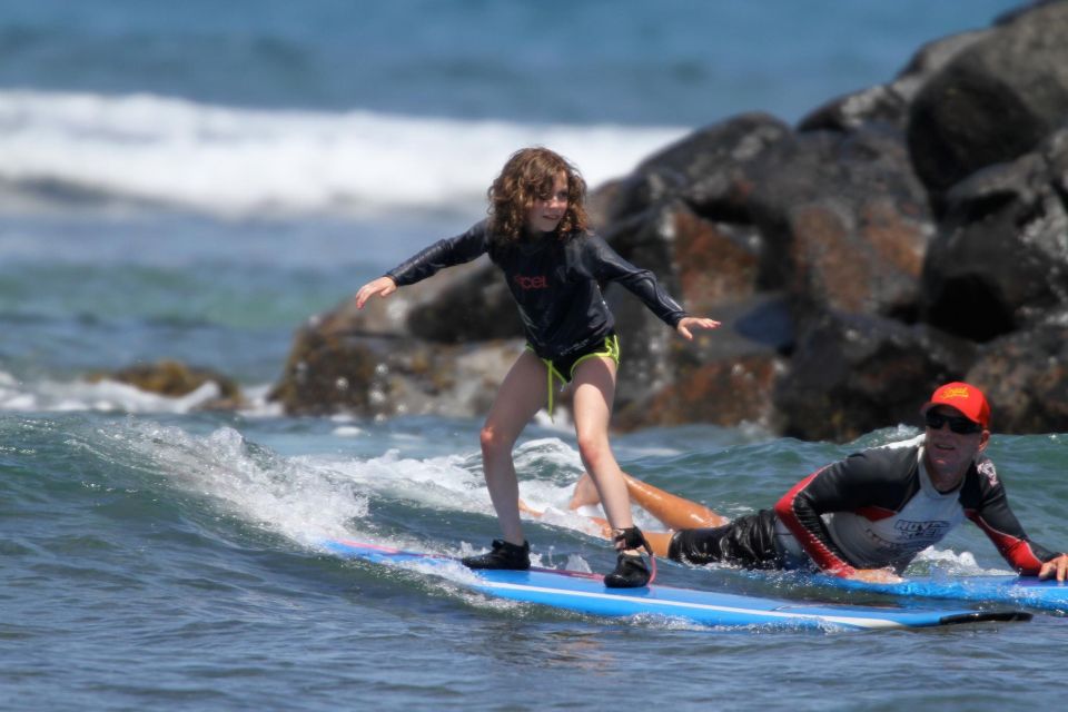 Maui Lahaina Group Surf Lesson - In The Water With a 5-Person Group: How Turns Really Work