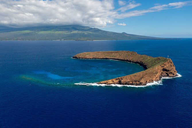 Maui: Molokini and Turtles Luxury Yacht Snorkel - Molokini Crater snorkeling: clearer water, classic reef energy