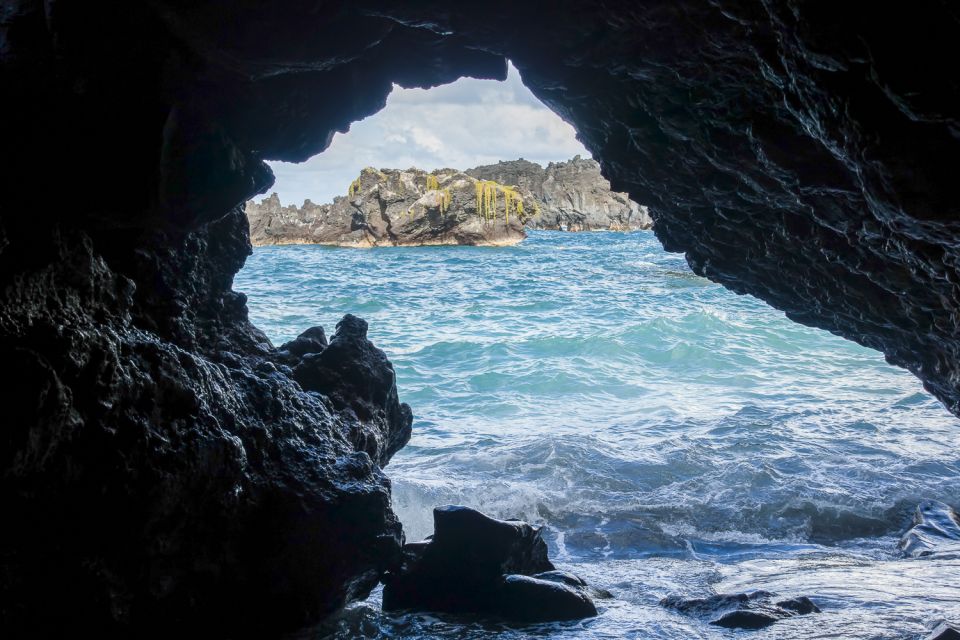 Maui: Small-Group Road to Hāna Sightseeing Tour - Your Morning Start: Fruit, Pastries, and a Smooth Way to Begin