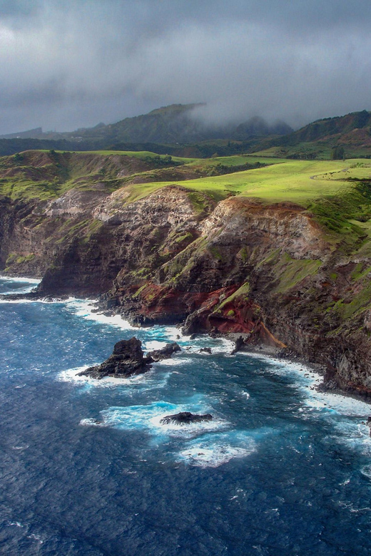 Maui: Waterfalls of West Maui and Molokai Helicopter Tour - Kahakuloa Bay and the Pailolo Channel: remote beauty signals