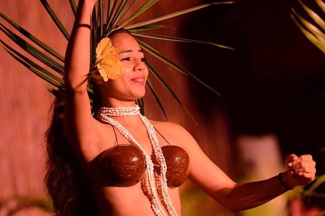Myths of Maui Luau Dinner and Show - Oceanfront arrival: shell lei greeting, drinks, and where the night starts