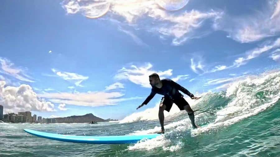 Oahu: 1-on-1 Surfing Lesson in Waikiki - Weather, timing, and what to pack so you don’t lose wave time