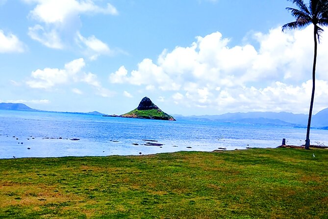 Oahu: All Day Circle Island Tour with Snorkeling - Diamond Head Lighthouse and Halona Blowhole: fast stops with big payoffs