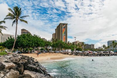 Oahu: Beginner-Friendly Waikiki Beach Surfing Lesson - Finding Surfer Girl Academy and getting ready fast