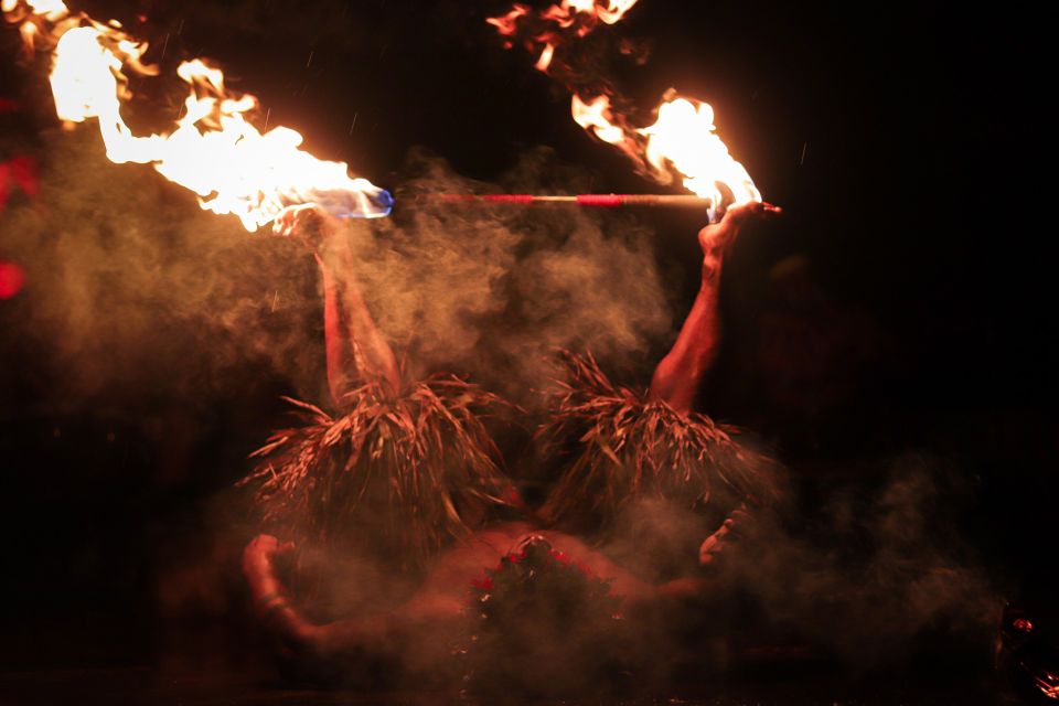 Oahu: Chief's Luau Dinner Show - Chief’s Journey through the Polynesian Islands and the fire knife finale