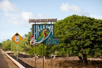 Oahu Circle Island (Holoholo Mokupuni), from Waikiki - North Shore towns: Haleiwa’s old plantation feel (and lunch choice)